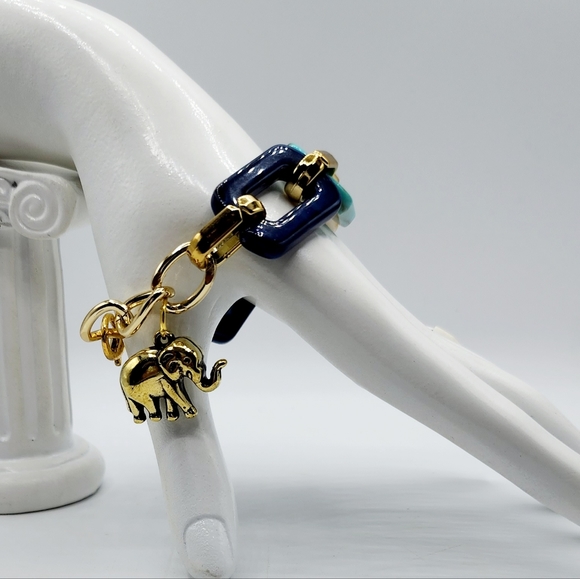 Handcrafted jewelry,  women's bracelet, 7 in, kikideeskreations design - Picture 3 of 4